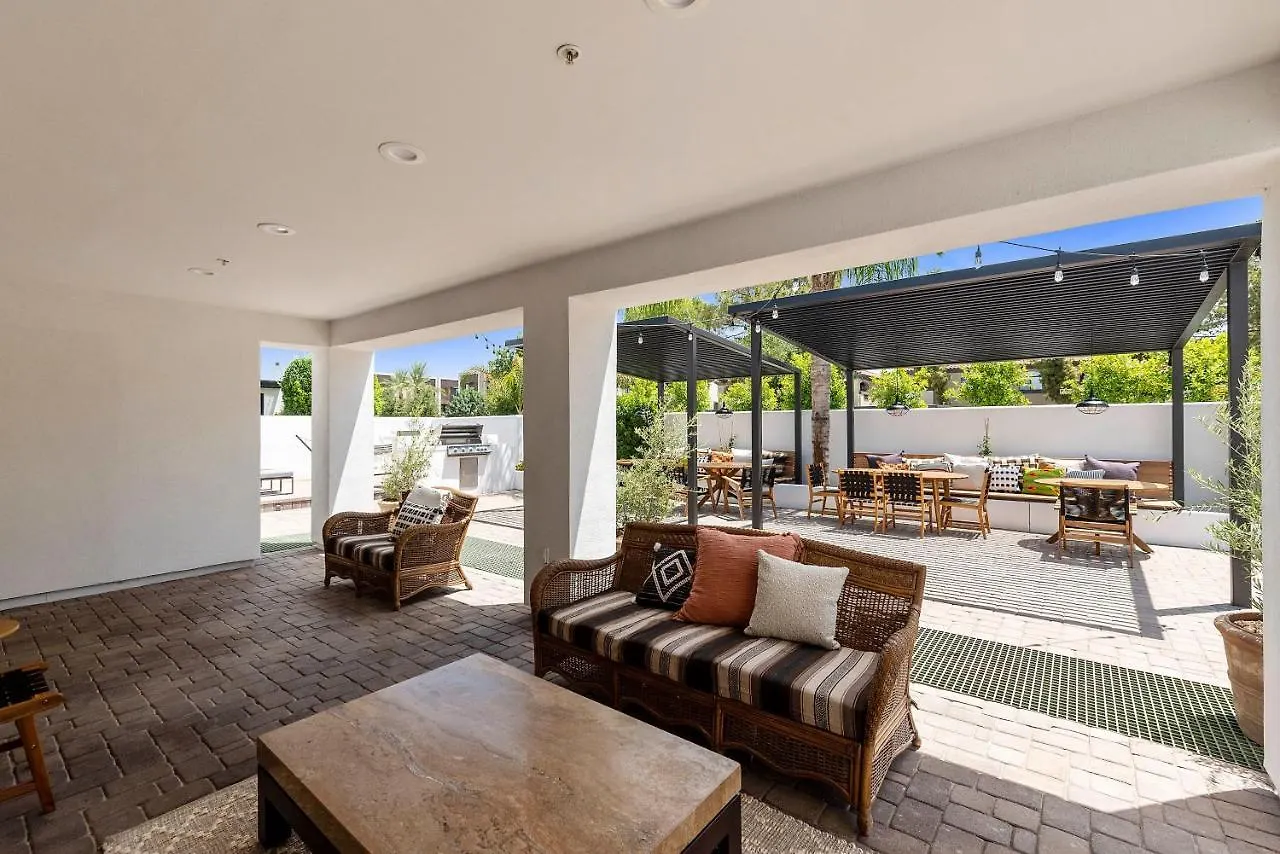 Stavros Sweet Suites Scottsdale