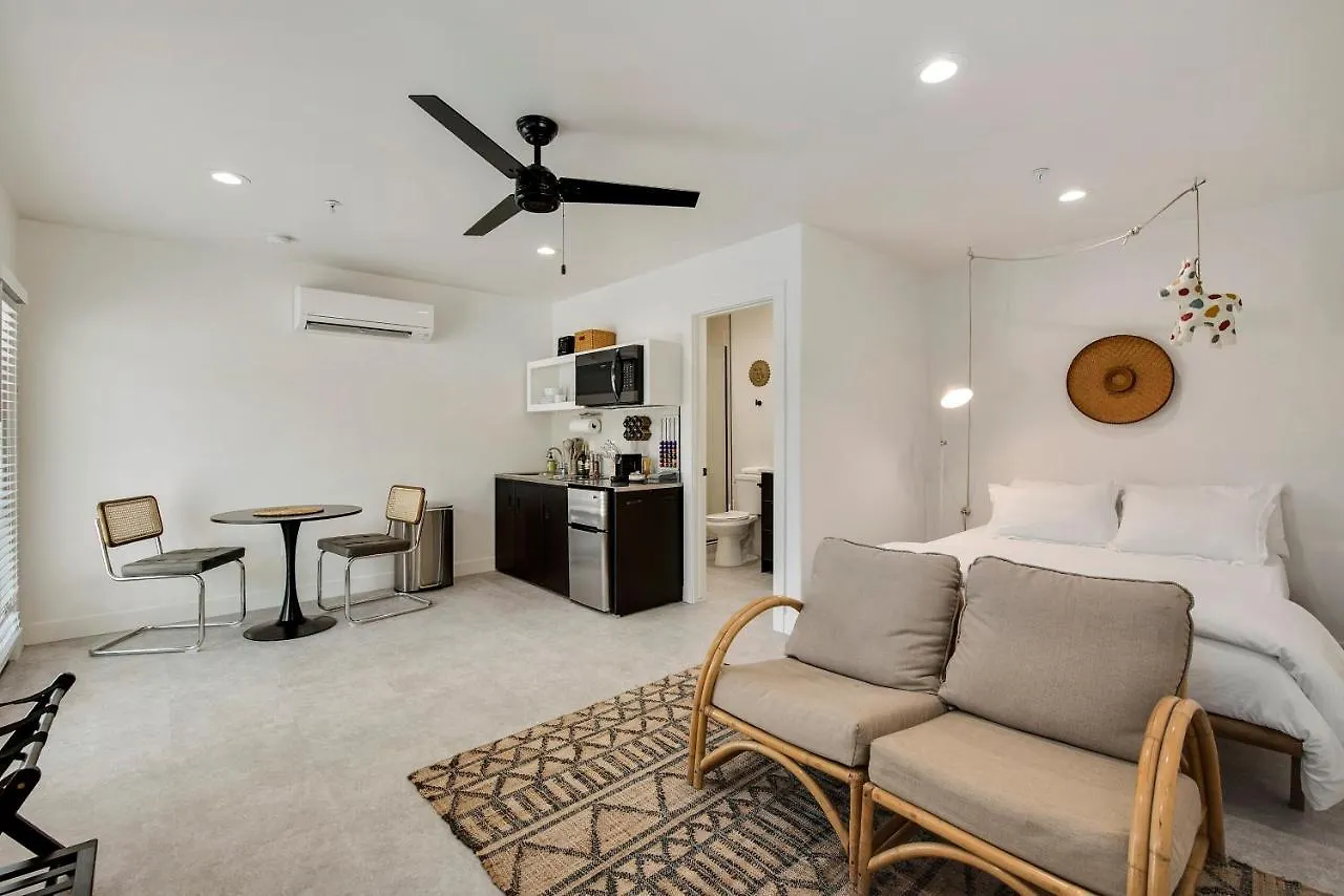 Stavros Sweet Suites Scottsdale