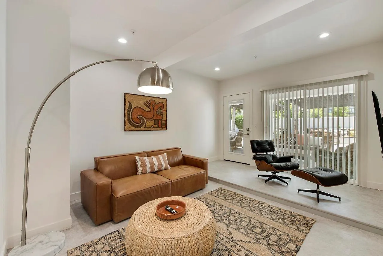 Stavros Sweet Suites Scottsdale