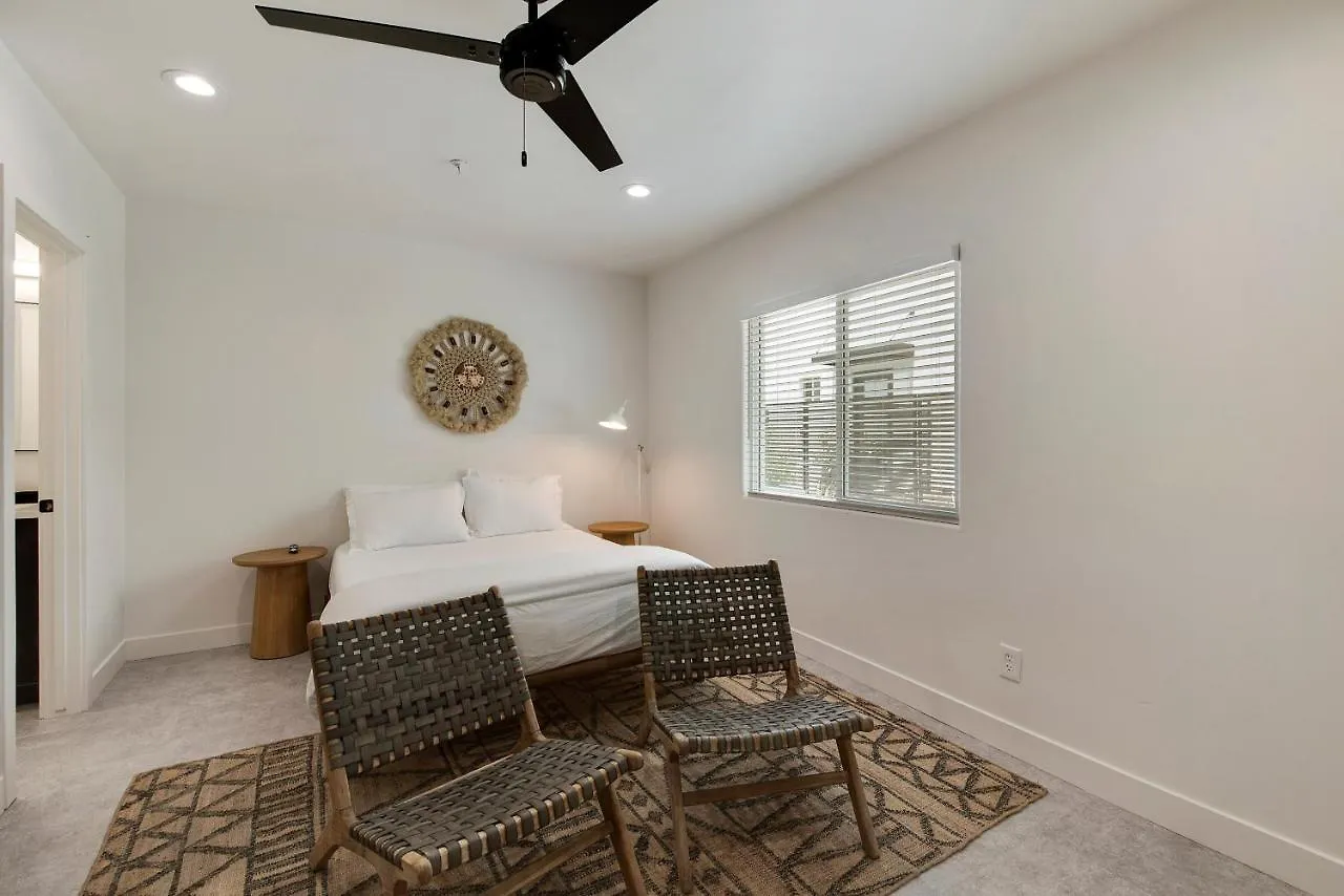 Stavros Sweet Suites Scottsdale